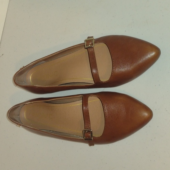 Shoes - Vionic Delilah Pointed Mary Jane  Ballet Flats size 6